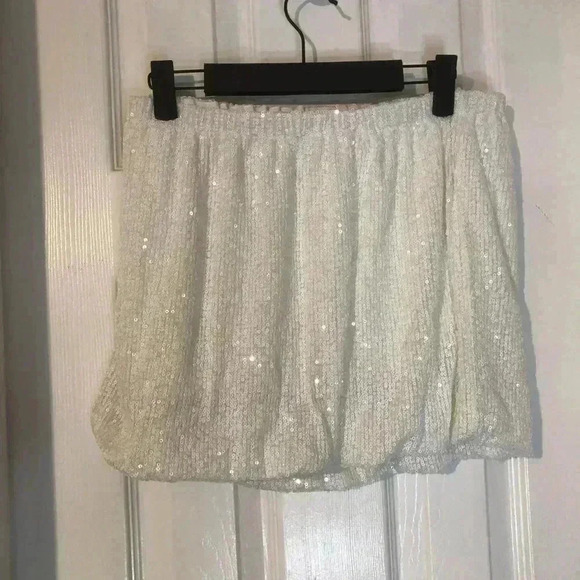 White Sequin Top - Picture 12 of 12